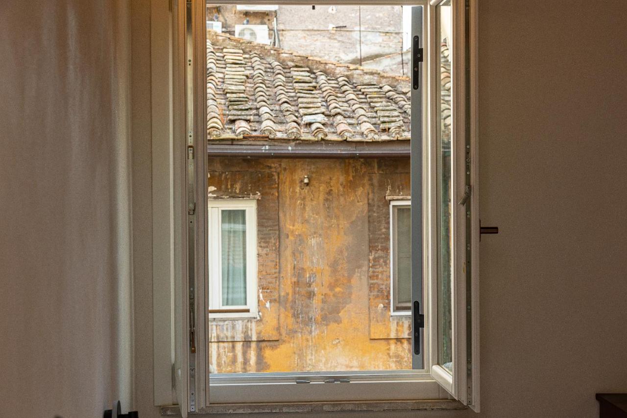 Apartment Coronari-rental In Rome